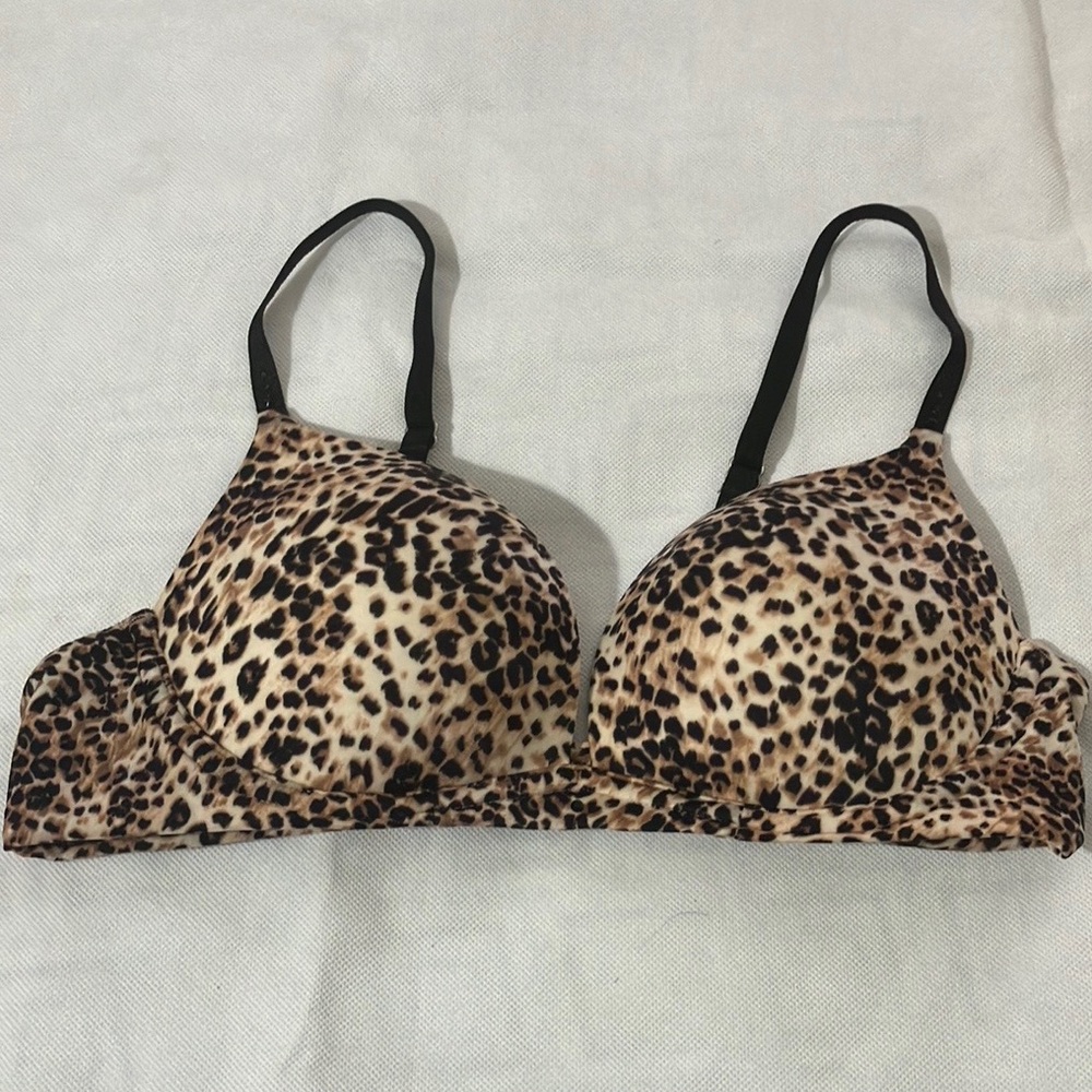 34B Victoria’s Secret Leopard Bra